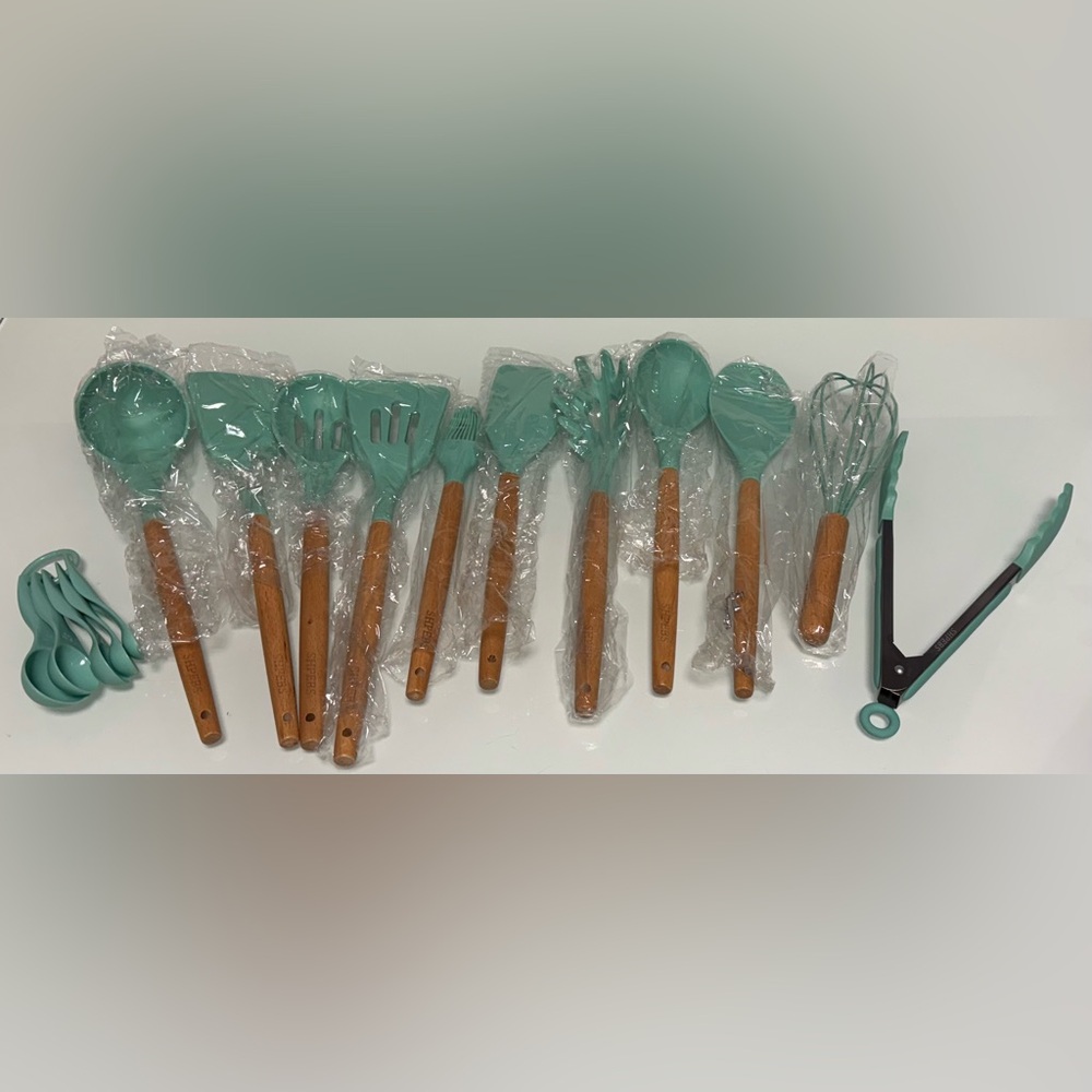 Sefoam Green Silicone Utensil Set with Wooden Handles